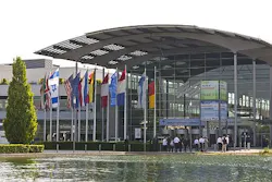 1305lfw9 Frontis Web 1305lfw9 Frontis Web