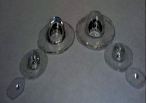 Lens mimics human eye