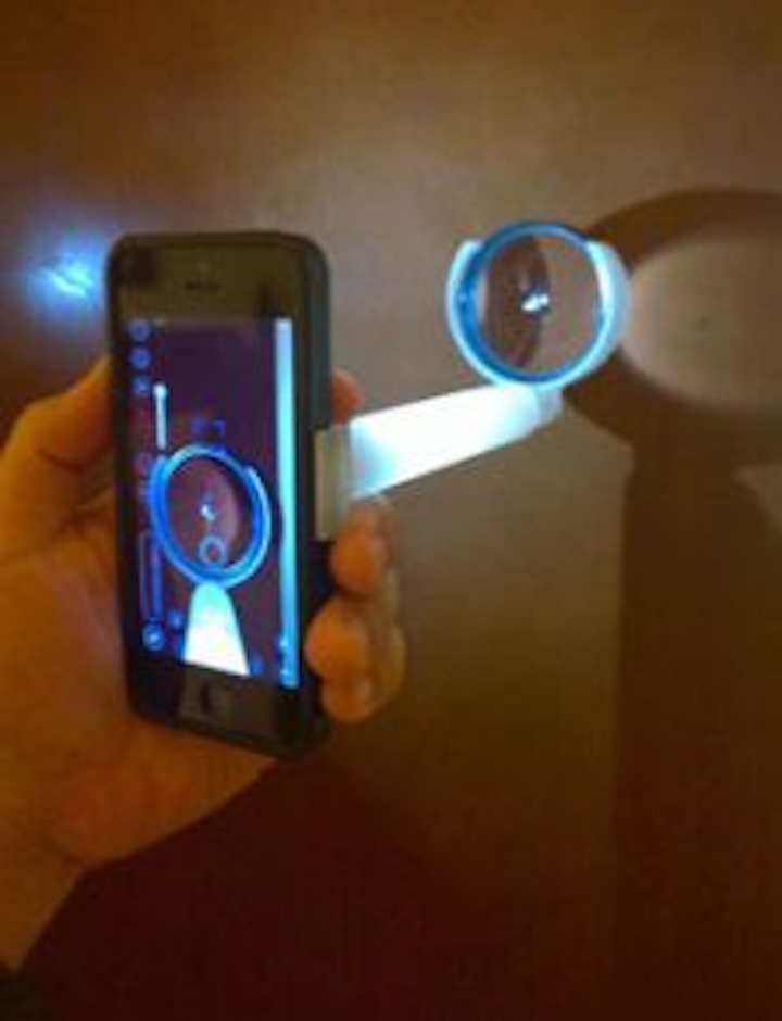 Content Dam Vsd En Articles 2014 03 An Optometrist S Take On Smartphones For Eye Imaging Leftcolumn Article Thumbnailimage File