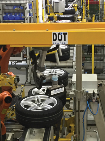 Content Dam Vsd En Articles 2017 01 North American Robotics Market Reaches All Time High In 2016 Leftcolumn Article Headerimage File