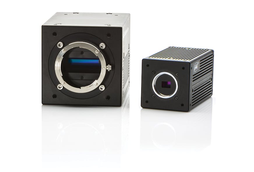 Figure 1: Based on prism technology, Sweep + and Fusion multispectral cameras provide simultaneous images of different light spectrums through a single optical path.