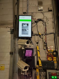 Figure 2: A green bar indicates the pallet belongs on the truck. Figure 2: A green bar indicates the pallet belongs on the truck.